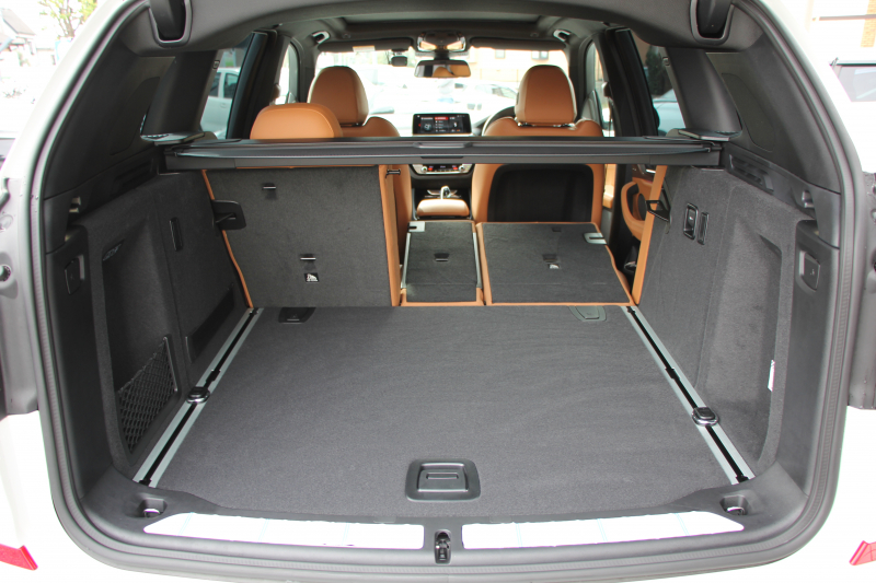 BMW X3 M40d ｾﾚｸﾄﾊﾟｯｹｰｼﾞ1ｵ-ﾅ 走行3300km 326馬力 ﾊﾟﾉﾗﾏｻﾝﾙｰﾌ ｺﾆｬｯｸﾚｻﾞｰ 全席ﾋｰﾀｰ ﾊｰﾏﾝｶｰﾄﾞﾝ HUD ﾘｱｼｰﾄ可倒調整 21AW Mｽﾎﾟｰﾂﾃﾞﾌ 追従ACC ｽﾃｱﾘﾝｸﾞｻﾎﾟｰﾄ ﾀｯﾁ画面HDDﾅﾋﾞTV 360度ｶﾒﾗ ｱﾝﾋﾞｴﾝﾄﾗｲﾄ 2年保証