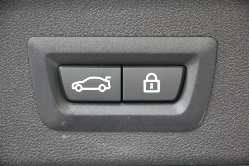 BMW X3 M40d ｾﾚｸﾄﾊﾟｯｹｰｼﾞ1ｵ-ﾅ 走行3300km 326馬力 ﾊﾟﾉﾗﾏｻﾝﾙｰﾌ ｺﾆｬｯｸﾚｻﾞｰ 全席ﾋｰﾀｰ ﾊｰﾏﾝｶｰﾄﾞﾝ HUD ﾘｱｼｰﾄ可倒調整 21AW Mｽﾎﾟｰﾂﾃﾞﾌ 追従ACC ｽﾃｱﾘﾝｸﾞｻﾎﾟｰﾄ ﾀｯﾁ画面HDDﾅﾋﾞTV 360度ｶﾒﾗ ｱﾝﾋﾞｴﾝﾄﾗｲﾄ 2年保証