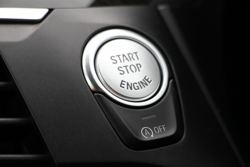 BMW X3 M40d ｾﾚｸﾄﾊﾟｯｹｰｼﾞ1ｵ-ﾅ 走行3300km 326馬力 ﾊﾟﾉﾗﾏｻﾝﾙｰﾌ ｺﾆｬｯｸﾚｻﾞｰ 全席ﾋｰﾀｰ ﾊｰﾏﾝｶｰﾄﾞﾝ HUD ﾘｱｼｰﾄ可倒調整 21AW Mｽﾎﾟｰﾂﾃﾞﾌ 追従ACC ｽﾃｱﾘﾝｸﾞｻﾎﾟｰﾄ ﾀｯﾁ画面HDDﾅﾋﾞTV 360度ｶﾒﾗ ｱﾝﾋﾞｴﾝﾄﾗｲﾄ 2年保証