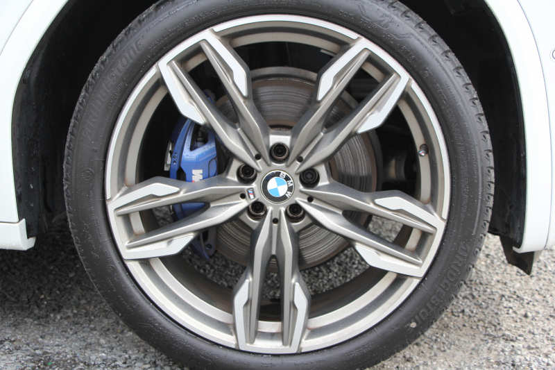 BMW X3 M40d ｾﾚｸﾄﾊﾟｯｹｰｼﾞ1ｵ-ﾅ 走行3300km 326馬力 ﾊﾟﾉﾗﾏｻﾝﾙｰﾌ ｺﾆｬｯｸﾚｻﾞｰ 全席ﾋｰﾀｰ ﾊｰﾏﾝｶｰﾄﾞﾝ HUD ﾘｱｼｰﾄ可倒調整 21AW Mｽﾎﾟｰﾂﾃﾞﾌ 追従ACC ｽﾃｱﾘﾝｸﾞｻﾎﾟｰﾄ ﾀｯﾁ画面HDDﾅﾋﾞTV 360度ｶﾒﾗ ｱﾝﾋﾞｴﾝﾄﾗｲﾄ 2年保証