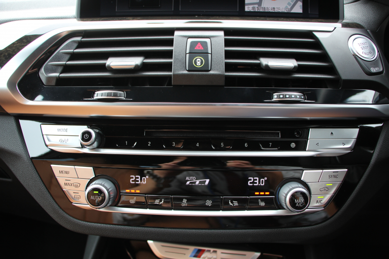 BMW X3 M40d ｾﾚｸﾄﾊﾟｯｹｰｼﾞ1ｵ-ﾅ 走行3300km 326馬力 ﾊﾟﾉﾗﾏｻﾝﾙｰﾌ ｺﾆｬｯｸﾚｻﾞｰ 全席ﾋｰﾀｰ ﾊｰﾏﾝｶｰﾄﾞﾝ HUD ﾘｱｼｰﾄ可倒調整 21AW Mｽﾎﾟｰﾂﾃﾞﾌ 追従ACC ｽﾃｱﾘﾝｸﾞｻﾎﾟｰﾄ ﾀｯﾁ画面HDDﾅﾋﾞTV 360度ｶﾒﾗ ｱﾝﾋﾞｴﾝﾄﾗｲﾄ 2年保証