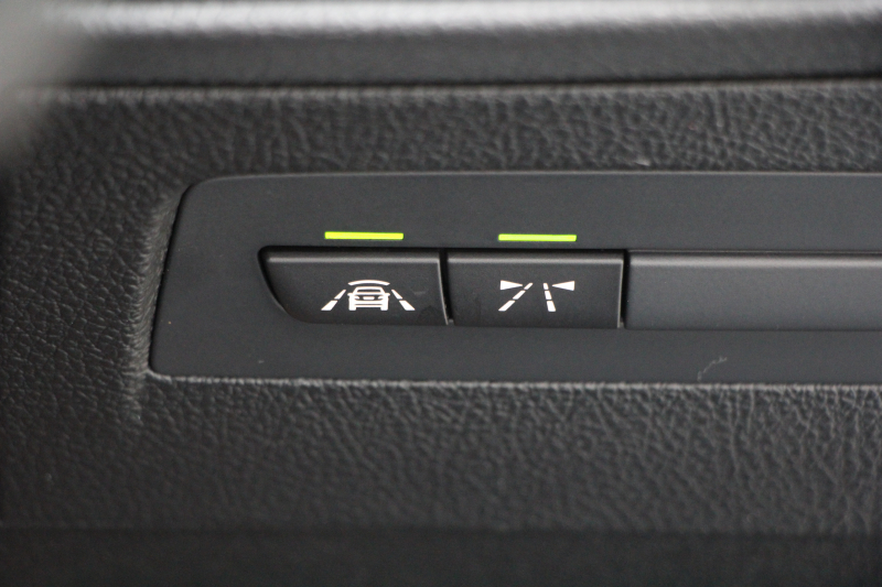 BMW 2シリーズ 220i ｸｰﾍﾟMｽﾎﾟｰﾂ 衝突軽減ﾌﾞﾚｰｷ 車線逸脱警告 歩行者警告 ﾌﾞﾚｰｷ付ｸﾙｺﾝ 直噴ﾀｰﾎﾞ8速AT ﾊﾟﾄﾞﾙｼﾌﾄ Applecarplay対応 ｱﾝﾄﾞﾛｲﾄﾞｵｰﾄ ﾀｯﾁﾊﾟｯﾄﾞ対応HDDﾅﾋﾞBｶﾒﾗ ｽﾏｰﾄｷｰ Bluetooth接続 専用ｴｱﾛ 17AW 2年保証