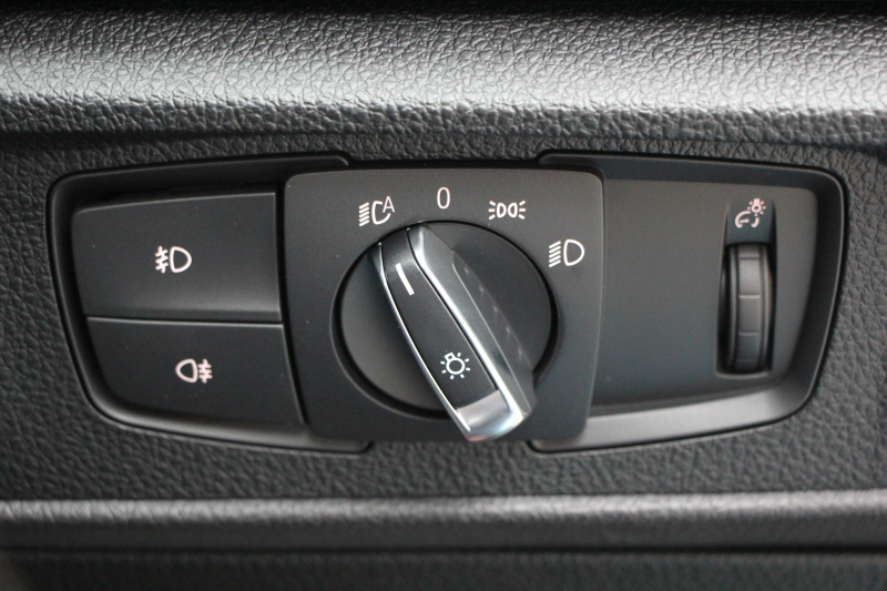 BMW 2シリーズ 220i ｸｰﾍﾟMｽﾎﾟｰﾂ 衝突軽減ﾌﾞﾚｰｷ 車線逸脱警告 歩行者警告 ﾌﾞﾚｰｷ付ｸﾙｺﾝ 直噴ﾀｰﾎﾞ8速AT ﾊﾟﾄﾞﾙｼﾌﾄ Applecarplay対応 ｱﾝﾄﾞﾛｲﾄﾞｵｰﾄ ﾀｯﾁﾊﾟｯﾄﾞ対応HDDﾅﾋﾞBｶﾒﾗ ｽﾏｰﾄｷｰ Bluetooth接続 専用ｴｱﾛ 17AW 2年保証