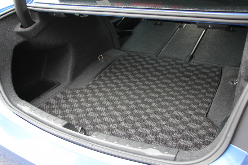 BMW 3シリーズ 320d Mｽﾎﾟｰﾂ LCI後期 1ｵｰﾅ LEDﾍｯﾄﾞﾗｲﾄ&ﾃｰﾙ 追従ACC HUD ﾚｰﾝﾁｪﾝｼﾞ警告 Mperformance18AW ﾌﾞﾗｯｸｸﾞﾘﾙ 衝突軽減ﾌﾞﾚｰｷ 車線逸脱警告 歩行者警告 ﾀｯﾁﾊﾟｯﾄﾞ対応HDDﾅﾋﾞBluetooth接続 2年保証