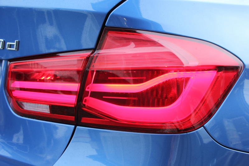 BMW 3シリーズ 320d Mｽﾎﾟｰﾂ LCI後期 1ｵｰﾅ LEDﾍｯﾄﾞﾗｲﾄ&ﾃｰﾙ 追従ACC HUD ﾚｰﾝﾁｪﾝｼﾞ警告 Mperformance18AW ﾌﾞﾗｯｸｸﾞﾘﾙ 衝突軽減ﾌﾞﾚｰｷ 車線逸脱警告 歩行者警告 ﾀｯﾁﾊﾟｯﾄﾞ対応HDDﾅﾋﾞBluetooth接続 2年保証