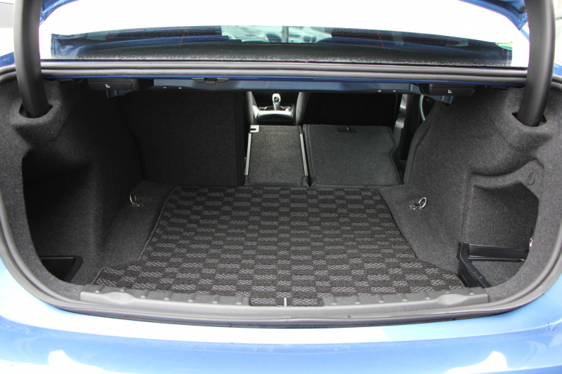 BMW 3シリーズ 320d Mｽﾎﾟｰﾂ LCI後期 1ｵｰﾅ LEDﾍｯﾄﾞﾗｲﾄ&ﾃｰﾙ 追従ACC HUD ﾚｰﾝﾁｪﾝｼﾞ警告 Mperformance18AW ﾌﾞﾗｯｸｸﾞﾘﾙ 衝突軽減ﾌﾞﾚｰｷ 車線逸脱警告 歩行者警告 ﾀｯﾁﾊﾟｯﾄﾞ対応HDDﾅﾋﾞBluetooth接続 2年保証