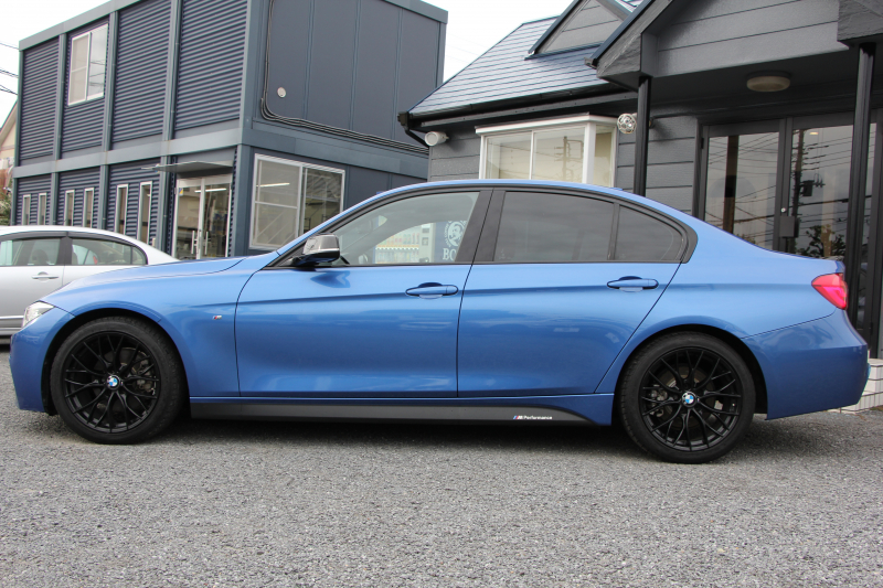 BMW 3シリーズ 320d Mｽﾎﾟｰﾂ LCI後期 1ｵｰﾅ LEDﾍｯﾄﾞﾗｲﾄ&ﾃｰﾙ 追従ACC HUD ﾚｰﾝﾁｪﾝｼﾞ警告 Mperformance18AW ﾌﾞﾗｯｸｸﾞﾘﾙ 衝突軽減ﾌﾞﾚｰｷ 車線逸脱警告 歩行者警告 ﾀｯﾁﾊﾟｯﾄﾞ対応HDDﾅﾋﾞBluetooth接続 2年保証