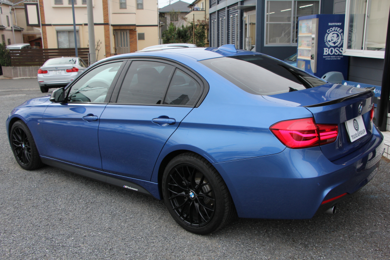 BMW 3シリーズ 320d Mｽﾎﾟｰﾂ LCI後期 1ｵｰﾅ LEDﾍｯﾄﾞﾗｲﾄ&ﾃｰﾙ 追従ACC HUD ﾚｰﾝﾁｪﾝｼﾞ警告 Mperformance18AW ﾌﾞﾗｯｸｸﾞﾘﾙ 衝突軽減ﾌﾞﾚｰｷ 車線逸脱警告 歩行者警告 ﾀｯﾁﾊﾟｯﾄﾞ対応HDDﾅﾋﾞBluetooth接続 2年保証