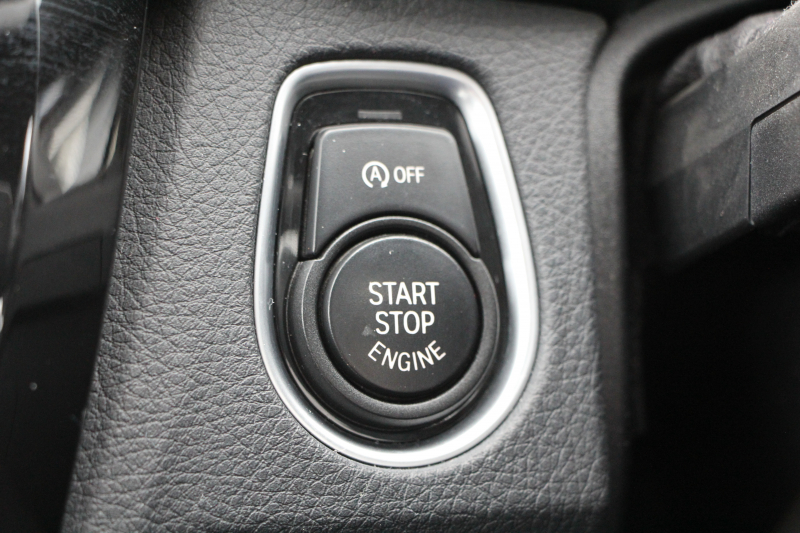 BMW 3シリーズ 320d Mｽﾎﾟｰﾂ LCI後期 1ｵｰﾅ LEDﾍｯﾄﾞﾗｲﾄ&ﾃｰﾙ 追従ACC HUD ﾚｰﾝﾁｪﾝｼﾞ警告 Mperformance18AW ﾌﾞﾗｯｸｸﾞﾘﾙ 衝突軽減ﾌﾞﾚｰｷ 車線逸脱警告 歩行者警告 ﾀｯﾁﾊﾟｯﾄﾞ対応HDDﾅﾋﾞBluetooth接続 2年保証