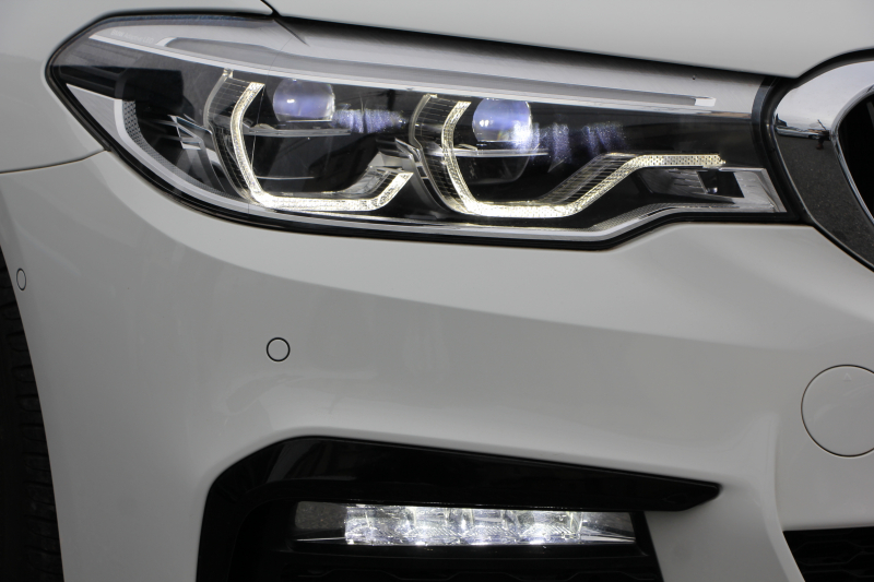 BMW 5シリーズ 530i ﾂｰﾘﾝｸﾞMｽﾎﾟｰﾂ 高出力 252馬力 全ﾋｰﾀｰ黒革 追従ACC ｽﾃｱﾘﾝｸﾞｻﾎﾟｰﾄ LEDﾍｯﾄﾞﾗｲﾄ ｵｰﾄﾊｲﾋﾞｰﾑ ﾀｯﾁ画面HDDﾅﾋﾞTV 360度ｶﾒﾗ 電動ﾄﾗﾝｸ 19AW Mｽﾎﾟｰﾂﾌﾞﾚｰｷ PDC緊急ﾌﾞﾚｰｷ 2年保証