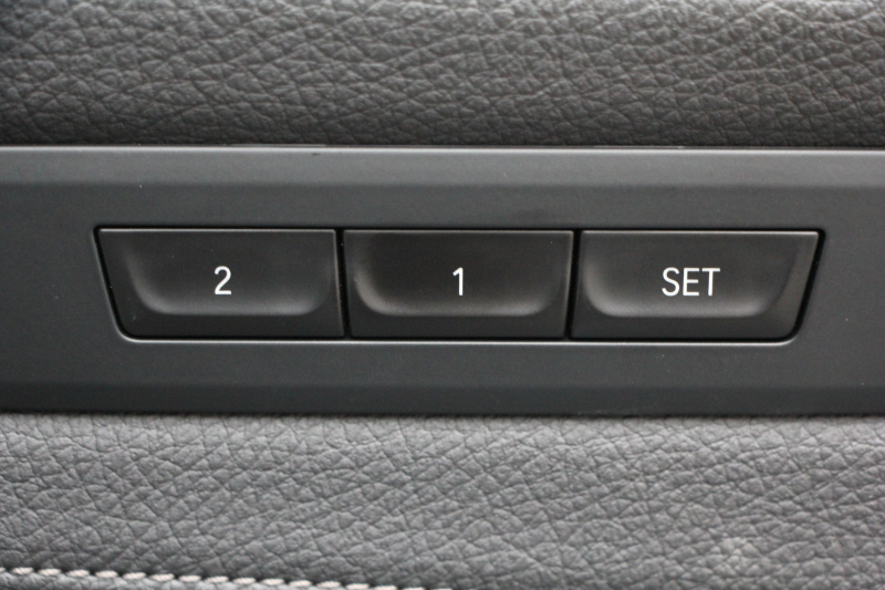 BMW 5シリーズ 530i ﾂｰﾘﾝｸﾞMｽﾎﾟｰﾂ 高出力 252馬力 全ﾋｰﾀｰ黒革 追従ACC ｽﾃｱﾘﾝｸﾞｻﾎﾟｰﾄ LEDﾍｯﾄﾞﾗｲﾄ ｵｰﾄﾊｲﾋﾞｰﾑ ﾀｯﾁ画面HDDﾅﾋﾞTV 360度ｶﾒﾗ 電動ﾄﾗﾝｸ 19AW Mｽﾎﾟｰﾂﾌﾞﾚｰｷ PDC緊急ﾌﾞﾚｰｷ 2年保証