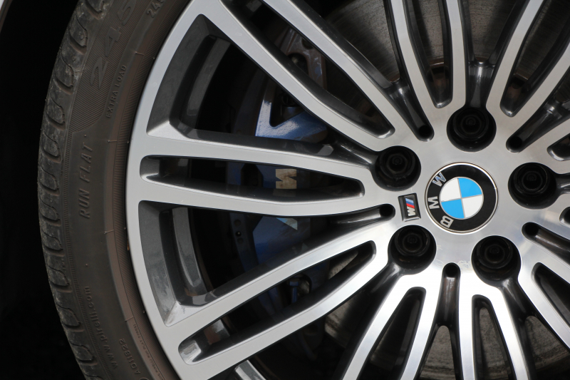 BMW 5シリーズ 530i ﾂｰﾘﾝｸﾞMｽﾎﾟｰﾂ 高出力 252馬力 全ﾋｰﾀｰ黒革 追従ACC ｽﾃｱﾘﾝｸﾞｻﾎﾟｰﾄ LEDﾍｯﾄﾞﾗｲﾄ ｵｰﾄﾊｲﾋﾞｰﾑ ﾀｯﾁ画面HDDﾅﾋﾞTV 360度ｶﾒﾗ 電動ﾄﾗﾝｸ 19AW Mｽﾎﾟｰﾂﾌﾞﾚｰｷ PDC緊急ﾌﾞﾚｰｷ 2年保証