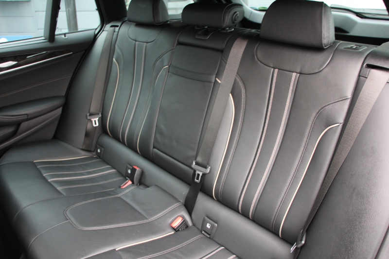 BMW 5シリーズ 530i ﾂｰﾘﾝｸﾞMｽﾎﾟｰﾂ 高出力 252馬力 全ﾋｰﾀｰ黒革 追従ACC ｽﾃｱﾘﾝｸﾞｻﾎﾟｰﾄ LEDﾍｯﾄﾞﾗｲﾄ ｵｰﾄﾊｲﾋﾞｰﾑ ﾀｯﾁ画面HDDﾅﾋﾞTV 360度ｶﾒﾗ 電動ﾄﾗﾝｸ 19AW Mｽﾎﾟｰﾂﾌﾞﾚｰｷ PDC緊急ﾌﾞﾚｰｷ 2年保証