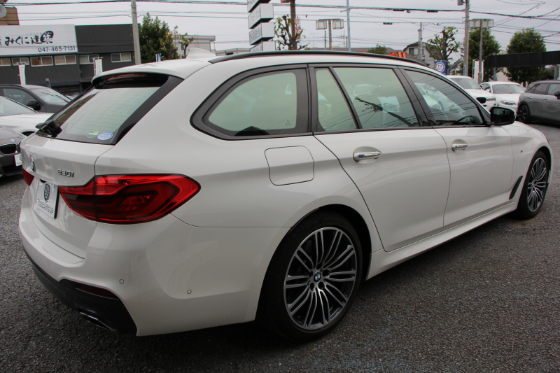 BMW 5シリーズ 530i ﾂｰﾘﾝｸﾞMｽﾎﾟｰﾂ 高出力 252馬力 全ﾋｰﾀｰ黒革 追従ACC ｽﾃｱﾘﾝｸﾞｻﾎﾟｰﾄ LEDﾍｯﾄﾞﾗｲﾄ ｵｰﾄﾊｲﾋﾞｰﾑ ﾀｯﾁ画面HDDﾅﾋﾞTV 360度ｶﾒﾗ 電動ﾄﾗﾝｸ 19AW Mｽﾎﾟｰﾂﾌﾞﾚｰｷ PDC緊急ﾌﾞﾚｰｷ 2年保証