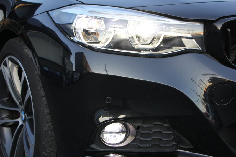 BMW 3シリーズ 320i ｸﾞﾗﾝﾂｰﾘｽﾓ Mｽﾎﾟｰﾂ LCI後期 新ｴﾝｼﾞﾝ ﾋｰﾀｰ黒革 LEDﾍｯﾄﾞﾗｲﾄ&ﾃｰﾙ 追従ACC ﾚｰﾝﾁｪﾝｼﾞ警告 衝突軽減ﾌﾞﾚｰｷ 車線逸脱警告 歩行者警告 HDDﾅﾋﾞTOPﾋﾞｭｰｶﾒﾗ ｻｲﾄﾞﾋﾞｭｰｶﾒﾗ 電動ﾄﾗﾝｸ ｽﾏｰﾄｷｰ 2年保証