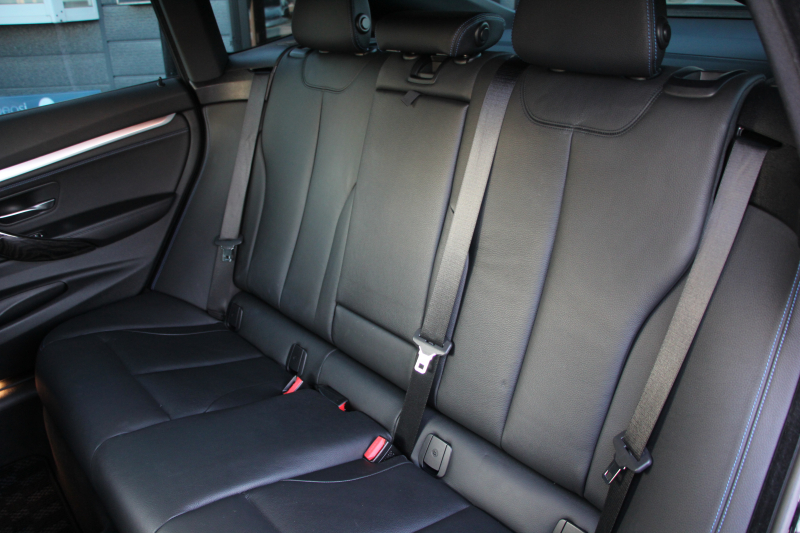 BMW 3シリーズ 320i ｸﾞﾗﾝﾂｰﾘｽﾓ Mｽﾎﾟｰﾂ LCI後期 新ｴﾝｼﾞﾝ ﾋｰﾀｰ黒革 LEDﾍｯﾄﾞﾗｲﾄ&ﾃｰﾙ 追従ACC ﾚｰﾝﾁｪﾝｼﾞ警告 衝突軽減ﾌﾞﾚｰｷ 車線逸脱警告 歩行者警告 HDDﾅﾋﾞTOPﾋﾞｭｰｶﾒﾗ ｻｲﾄﾞﾋﾞｭｰｶﾒﾗ 電動ﾄﾗﾝｸ ｽﾏｰﾄｷｰ 2年保証