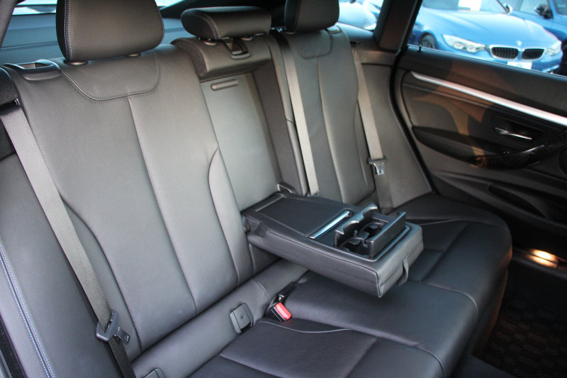 BMW 3シリーズ 320i ｸﾞﾗﾝﾂｰﾘｽﾓ Mｽﾎﾟｰﾂ LCI後期 新ｴﾝｼﾞﾝ ﾋｰﾀｰ黒革 LEDﾍｯﾄﾞﾗｲﾄ&ﾃｰﾙ 追従ACC ﾚｰﾝﾁｪﾝｼﾞ警告 衝突軽減ﾌﾞﾚｰｷ 車線逸脱警告 歩行者警告 HDDﾅﾋﾞTOPﾋﾞｭｰｶﾒﾗ ｻｲﾄﾞﾋﾞｭｰｶﾒﾗ 電動ﾄﾗﾝｸ ｽﾏｰﾄｷｰ 2年保証