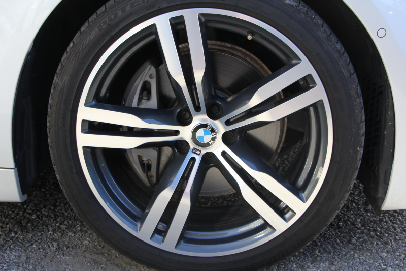 BMW 7シリーズ 740i Mｽﾎﾟｰﾂ ﾘｱｺﾝﾌｫｰﾄP ﾘｱｴﾝﾀｰﾃｲﾒﾝﾄ ﾘｱﾓﾆﾀｰ ﾀｯﾁｺﾏﾝﾄﾞﾋｰﾄｺﾝﾌｫｰﾄP ｻﾝﾙｰﾌ ﾚｰｻﾞｰﾗｲﾄ ﾃﾞｨｽﾌﾟﾚｲｷｰ ﾘﾓｰﾄﾊﾟｰｷﾝｸﾞ真珠色 20AW ﾏｯｻｰｼﾞ&ﾍﾞﾝﾁﾚｰｼｮﾝ ｺﾆｬｯｸﾚｻﾞｰ 360度ｶﾒﾗ 電動ﾄﾗﾝｸ Applecarplay 2年保証