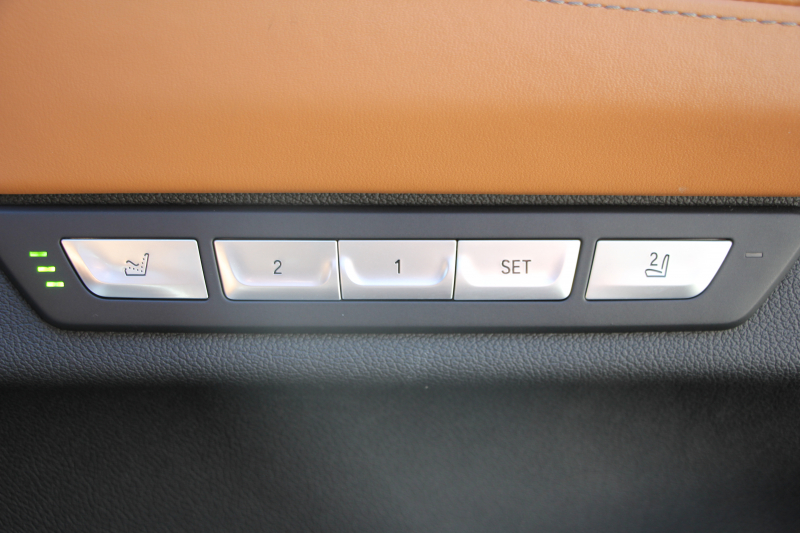 BMW 7シリーズ 740i Mｽﾎﾟｰﾂ ﾘｱｺﾝﾌｫｰﾄP ﾘｱｴﾝﾀｰﾃｲﾒﾝﾄ ﾘｱﾓﾆﾀｰ ﾀｯﾁｺﾏﾝﾄﾞﾋｰﾄｺﾝﾌｫｰﾄP ｻﾝﾙｰﾌ ﾚｰｻﾞｰﾗｲﾄ ﾃﾞｨｽﾌﾟﾚｲｷｰ ﾘﾓｰﾄﾊﾟｰｷﾝｸﾞ真珠色 20AW ﾏｯｻｰｼﾞ&ﾍﾞﾝﾁﾚｰｼｮﾝ ｺﾆｬｯｸﾚｻﾞｰ 360度ｶﾒﾗ 電動ﾄﾗﾝｸ Applecarplay 2年保証