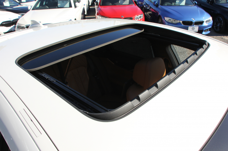 BMW 7シリーズ 740i Mｽﾎﾟｰﾂ ﾘｱｺﾝﾌｫｰﾄP ﾘｱｴﾝﾀｰﾃｲﾒﾝﾄ ﾘｱﾓﾆﾀｰ ﾀｯﾁｺﾏﾝﾄﾞﾋｰﾄｺﾝﾌｫｰﾄP ｻﾝﾙｰﾌ ﾚｰｻﾞｰﾗｲﾄ ﾃﾞｨｽﾌﾟﾚｲｷｰ ﾘﾓｰﾄﾊﾟｰｷﾝｸﾞ真珠色 20AW ﾏｯｻｰｼﾞ&ﾍﾞﾝﾁﾚｰｼｮﾝ ｺﾆｬｯｸﾚｻﾞｰ 360度ｶﾒﾗ 電動ﾄﾗﾝｸ Applecarplay 2年保証