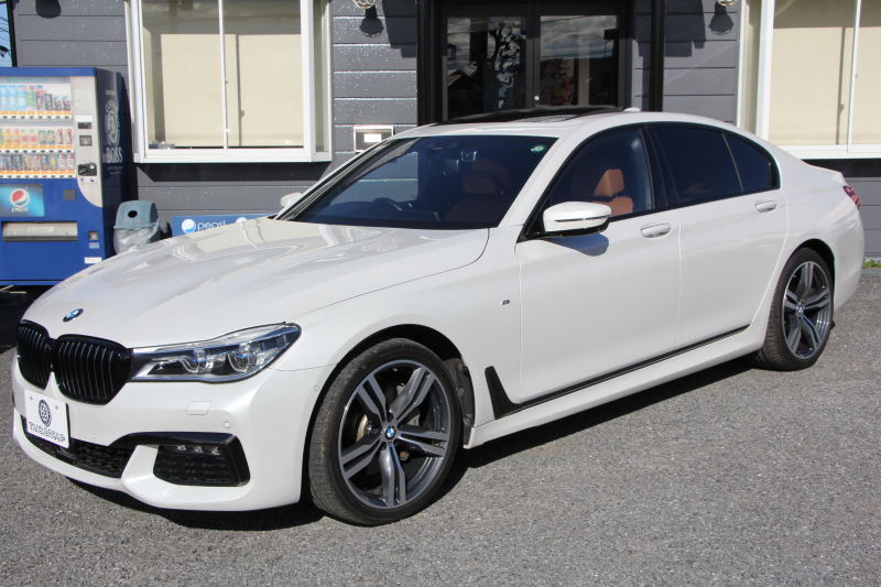 BMW 7シリーズ 740i Mｽﾎﾟｰﾂ ﾘｱｺﾝﾌｫｰﾄP ﾘｱｴﾝﾀｰﾃｲﾒﾝﾄ ﾘｱﾓﾆﾀｰ ﾀｯﾁｺﾏﾝﾄﾞﾋｰﾄｺﾝﾌｫｰﾄP ｻﾝﾙｰﾌ ﾚｰｻﾞｰﾗｲﾄ ﾃﾞｨｽﾌﾟﾚｲｷｰ ﾘﾓｰﾄﾊﾟｰｷﾝｸﾞ真珠色 20AW ﾏｯｻｰｼﾞ&ﾍﾞﾝﾁﾚｰｼｮﾝ ｺﾆｬｯｸﾚｻﾞｰ 360度ｶﾒﾗ 電動ﾄﾗﾝｸ Applecarplay 2年保証