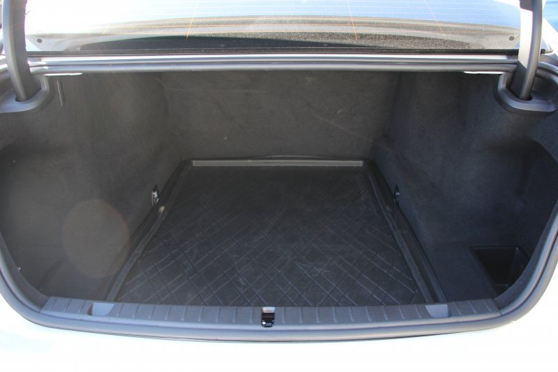 BMW 7シリーズ 740i Mｽﾎﾟｰﾂ ﾘｱｺﾝﾌｫｰﾄP ﾘｱｴﾝﾀｰﾃｲﾒﾝﾄ ﾘｱﾓﾆﾀｰ ﾀｯﾁｺﾏﾝﾄﾞﾋｰﾄｺﾝﾌｫｰﾄP ｻﾝﾙｰﾌ ﾚｰｻﾞｰﾗｲﾄ ﾃﾞｨｽﾌﾟﾚｲｷｰ ﾘﾓｰﾄﾊﾟｰｷﾝｸﾞ真珠色 20AW ﾏｯｻｰｼﾞ&ﾍﾞﾝﾁﾚｰｼｮﾝ ｺﾆｬｯｸﾚｻﾞｰ 360度ｶﾒﾗ 電動ﾄﾗﾝｸ Applecarplay 2年保証