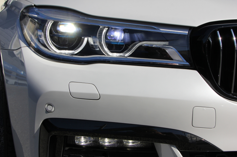 BMW 7シリーズ 740i Mｽﾎﾟｰﾂ ﾘｱｺﾝﾌｫｰﾄP ﾘｱｴﾝﾀｰﾃｲﾒﾝﾄ ﾘｱﾓﾆﾀｰ ﾀｯﾁｺﾏﾝﾄﾞﾋｰﾄｺﾝﾌｫｰﾄP ｻﾝﾙｰﾌ ﾚｰｻﾞｰﾗｲﾄ ﾃﾞｨｽﾌﾟﾚｲｷｰ ﾘﾓｰﾄﾊﾟｰｷﾝｸﾞ真珠色 20AW ﾏｯｻｰｼﾞ&ﾍﾞﾝﾁﾚｰｼｮﾝ ｺﾆｬｯｸﾚｻﾞｰ 360度ｶﾒﾗ 電動ﾄﾗﾝｸ Applecarplay 2年保証