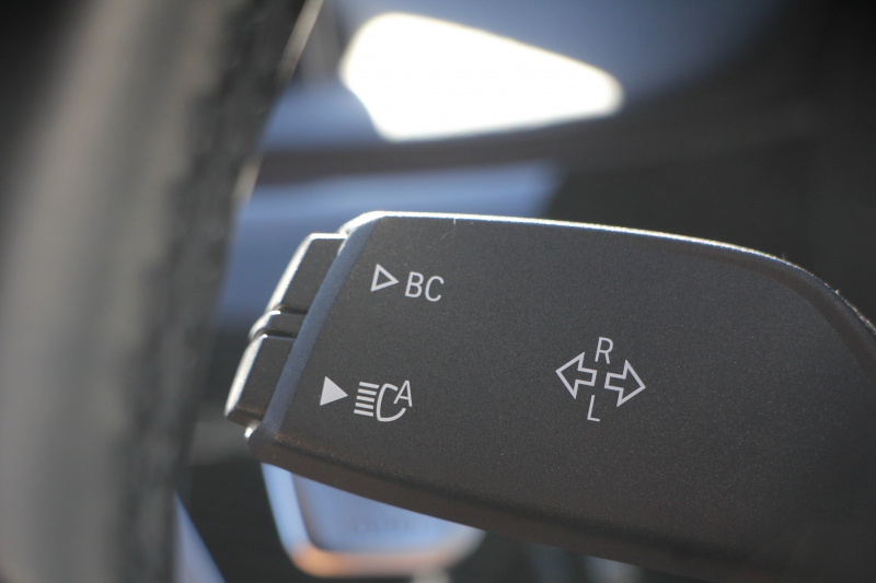 BMW 7シリーズ 740i Mｽﾎﾟｰﾂ ﾘｱｺﾝﾌｫｰﾄP ﾘｱｴﾝﾀｰﾃｲﾒﾝﾄ ﾘｱﾓﾆﾀｰ ﾀｯﾁｺﾏﾝﾄﾞﾋｰﾄｺﾝﾌｫｰﾄP ｻﾝﾙｰﾌ ﾚｰｻﾞｰﾗｲﾄ ﾃﾞｨｽﾌﾟﾚｲｷｰ ﾘﾓｰﾄﾊﾟｰｷﾝｸﾞ真珠色 20AW ﾏｯｻｰｼﾞ&ﾍﾞﾝﾁﾚｰｼｮﾝ ｺﾆｬｯｸﾚｻﾞｰ 360度ｶﾒﾗ 電動ﾄﾗﾝｸ Applecarplay 2年保証