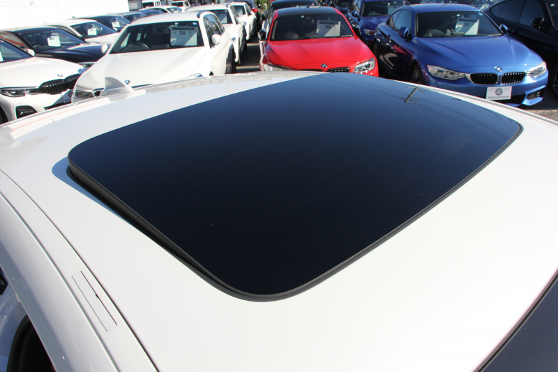 BMW 7シリーズ 740i Mｽﾎﾟｰﾂ ﾘｱｺﾝﾌｫｰﾄP ﾘｱｴﾝﾀｰﾃｲﾒﾝﾄ ﾘｱﾓﾆﾀｰ ﾀｯﾁｺﾏﾝﾄﾞﾋｰﾄｺﾝﾌｫｰﾄP ｻﾝﾙｰﾌ ﾚｰｻﾞｰﾗｲﾄ ﾃﾞｨｽﾌﾟﾚｲｷｰ ﾘﾓｰﾄﾊﾟｰｷﾝｸﾞ真珠色 20AW ﾏｯｻｰｼﾞ&ﾍﾞﾝﾁﾚｰｼｮﾝ ｺﾆｬｯｸﾚｻﾞｰ 360度ｶﾒﾗ 電動ﾄﾗﾝｸ Applecarplay 2年保証