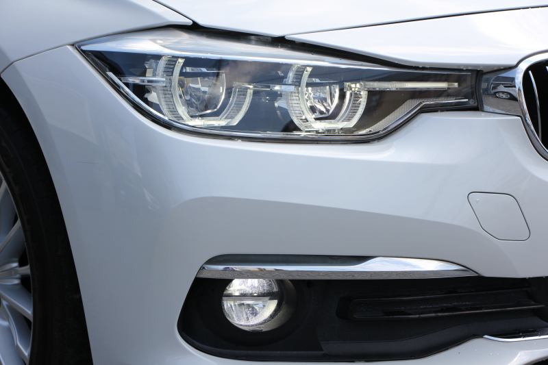 BMW 3シリーズ 320d ﾗｸﾞｼﾞｭｱﾘｰ 後期 【特選車･8月21日迄期間限定掲載】真珠色 新ｴﾝｼﾞﾝ 8C20型 ﾋｰﾀｰ黒革 LEDﾍｯﾄﾞﾗｲﾄ&ﾃｰﾙ 追従ACC ﾚｰﾝﾁｪﾝｼﾞ警告 衝突軽減ﾌﾞﾚｰｷ ﾀｯﾁﾊﾟｯﾄﾞ対応HDDﾅﾋﾞBluetooth接続 Bｶﾒﾗ ｽﾏｰﾄｷｰ ｸﾛｰﾑﾗｲﾝｴｸｽﾃﾘｱ 2年保証