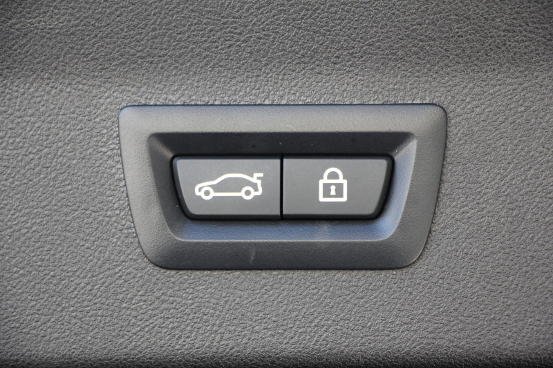 BMW X4 M40i 1ｵｰﾅ 360馬力 直6ﾀｰﾎﾞ全席ﾋｰﾀｰ黒革 ｱﾀﾞﾌﾟﾃｨﾌﾞMｻｽ Mspﾌﾞﾚｰｷ 液晶ﾒｰﾀｰ 360度ｶﾒﾗ ﾀｯﾁ画面HDDﾅﾋﾞTV LEDﾍｯﾄﾞﾗｲﾄ ｵｰﾄﾊｲﾋﾞｰﾑ 電動ﾄﾗﾝｸ ﾊﾟﾄﾞﾙｼﾌﾄ 専用21AW 専用ﾃﾞﾌ 2年保証