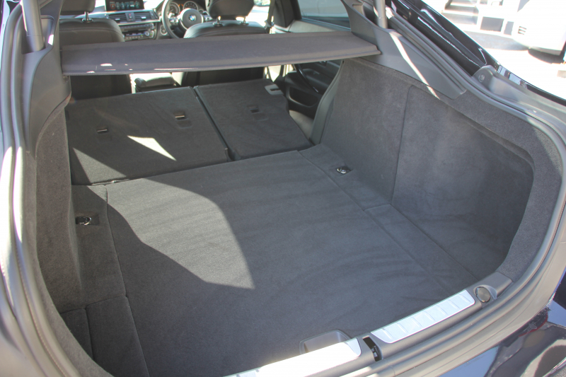 BMW 4シリーズ 420i ｸﾞﾗﾝｸｰﾍﾟｾﾚﾌﾞﾚｰｼｮﾝｴﾃﾞｨｼｮﾝ ｲﾝｽﾀｲﾙ 200台限定車 変更後新ｴﾝｼﾞﾝ ﾋｰﾀｰ黒革 HUD 追従ACC LEDﾍｯﾄﾞﾗｲﾄ&ﾌｫｸﾞﾊﾞｲｶﾗｰ19AW ﾚｰﾝﾁｪﾝｼﾞ警告 HDDﾅﾋﾞｻﾃﾝ仕上げｳｲﾝﾄﾞｳﾓｰﾙ 2年保証