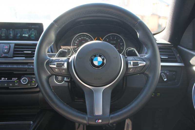 BMW 4シリーズ 420i ｸﾞﾗﾝｸｰﾍﾟｾﾚﾌﾞﾚｰｼｮﾝｴﾃﾞｨｼｮﾝ ｲﾝｽﾀｲﾙ 200台限定車 変更後新ｴﾝｼﾞﾝ ﾋｰﾀｰ黒革 HUD 追従ACC LEDﾍｯﾄﾞﾗｲﾄ&ﾌｫｸﾞﾊﾞｲｶﾗｰ19AW ﾚｰﾝﾁｪﾝｼﾞ警告 HDDﾅﾋﾞｻﾃﾝ仕上げｳｲﾝﾄﾞｳﾓｰﾙ 2年保証