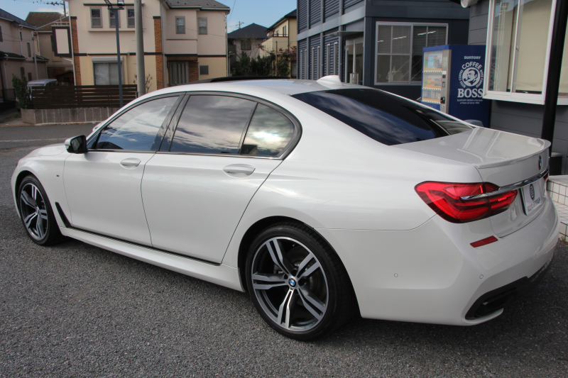 BMW 7シリーズ 740i Mｽﾎﾟｰﾂ 真珠色 ﾚｰｻﾞｰﾗｲﾄ ｻﾝﾙｰﾌ ｺﾆｬｯｸﾚｻﾞｰ ﾏｯｻｰｼﾞ&ﾍﾞﾝﾁﾚｰｼｮﾝ 追従ACC HUD ﾀｯﾁ画面HDDﾅﾋﾞTV 360度ｶﾒﾗ 全ﾄﾞｱｿﾌﾄｸﾛｰｽﾞ20AW 全席ﾋｰﾀｰ ｽﾃｱﾘﾝｸﾞｻﾎﾟｰﾄ ｵｰﾄﾊｲﾋﾞｰﾑ 2年保証
