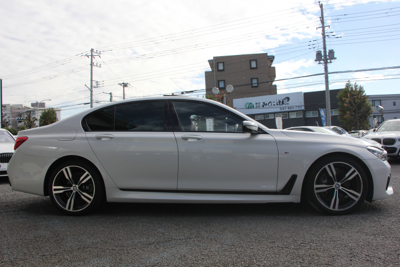 BMW 7シリーズ 740i Mｽﾎﾟｰﾂ 真珠色 ﾚｰｻﾞｰﾗｲﾄ ｻﾝﾙｰﾌ ｺﾆｬｯｸﾚｻﾞｰ ﾏｯｻｰｼﾞ&ﾍﾞﾝﾁﾚｰｼｮﾝ 追従ACC HUD ﾀｯﾁ画面HDDﾅﾋﾞTV 360度ｶﾒﾗ 全ﾄﾞｱｿﾌﾄｸﾛｰｽﾞ20AW 全席ﾋｰﾀｰ ｽﾃｱﾘﾝｸﾞｻﾎﾟｰﾄ ｵｰﾄﾊｲﾋﾞｰﾑ 2年保証