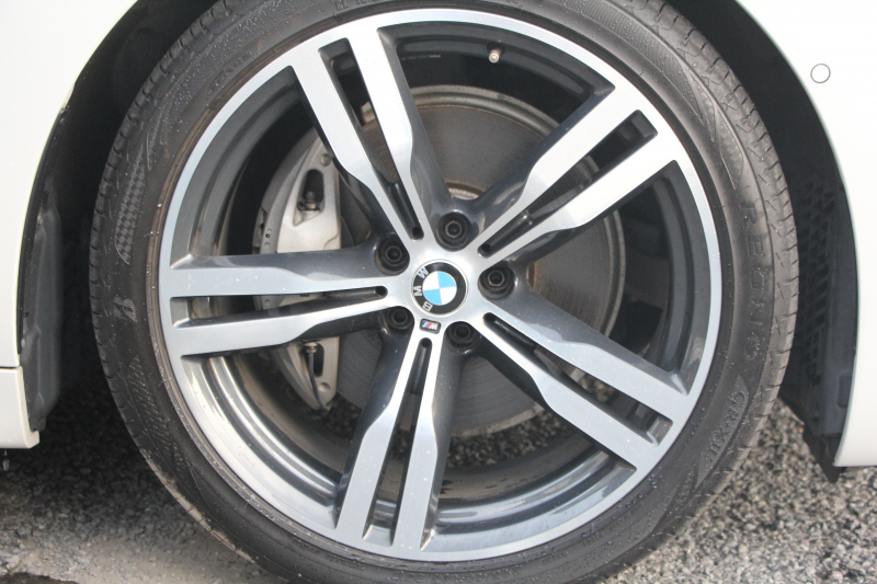 BMW 7シリーズ 740i Mｽﾎﾟｰﾂ 真珠色 ﾚｰｻﾞｰﾗｲﾄ ｻﾝﾙｰﾌ ｺﾆｬｯｸﾚｻﾞｰ ﾏｯｻｰｼﾞ&ﾍﾞﾝﾁﾚｰｼｮﾝ 追従ACC HUD ﾀｯﾁ画面HDDﾅﾋﾞTV 360度ｶﾒﾗ 全ﾄﾞｱｿﾌﾄｸﾛｰｽﾞ20AW 全席ﾋｰﾀｰ ｽﾃｱﾘﾝｸﾞｻﾎﾟｰﾄ ｵｰﾄﾊｲﾋﾞｰﾑ 2年保証