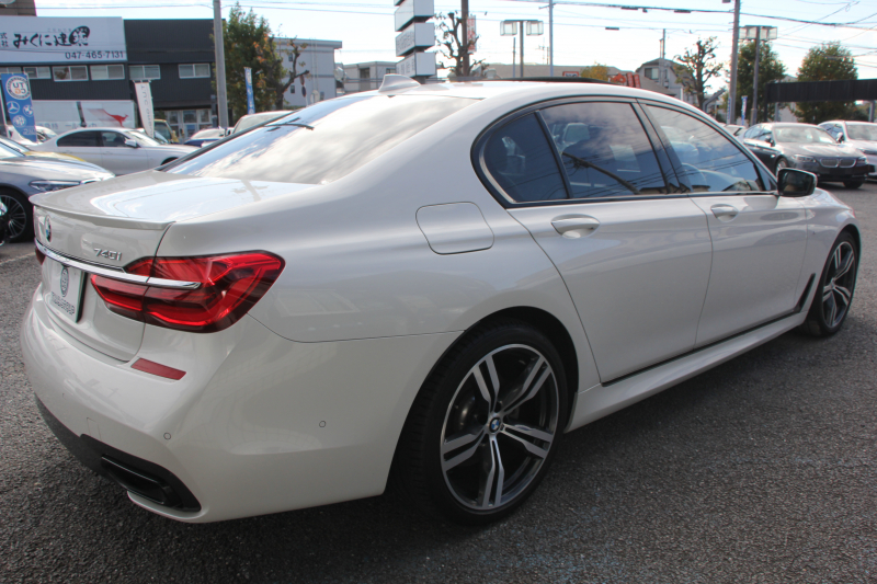 BMW 7シリーズ 740i Mｽﾎﾟｰﾂ 真珠色 ﾚｰｻﾞｰﾗｲﾄ ｻﾝﾙｰﾌ ｺﾆｬｯｸﾚｻﾞｰ ﾏｯｻｰｼﾞ&ﾍﾞﾝﾁﾚｰｼｮﾝ 追従ACC HUD ﾀｯﾁ画面HDDﾅﾋﾞTV 360度ｶﾒﾗ 全ﾄﾞｱｿﾌﾄｸﾛｰｽﾞ20AW 全席ﾋｰﾀｰ ｽﾃｱﾘﾝｸﾞｻﾎﾟｰﾄ ｵｰﾄﾊｲﾋﾞｰﾑ 2年保証