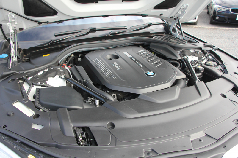 BMW 7シリーズ 740i Mｽﾎﾟｰﾂ 真珠色 ﾚｰｻﾞｰﾗｲﾄ ｻﾝﾙｰﾌ ｺﾆｬｯｸﾚｻﾞｰ ﾏｯｻｰｼﾞ&ﾍﾞﾝﾁﾚｰｼｮﾝ 追従ACC HUD ﾀｯﾁ画面HDDﾅﾋﾞTV 360度ｶﾒﾗ 全ﾄﾞｱｿﾌﾄｸﾛｰｽﾞ20AW 全席ﾋｰﾀｰ ｽﾃｱﾘﾝｸﾞｻﾎﾟｰﾄ ｵｰﾄﾊｲﾋﾞｰﾑ 2年保証