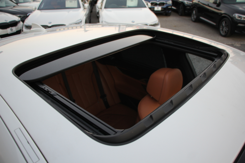 BMW 7シリーズ 740i Mｽﾎﾟｰﾂ 真珠色 ﾚｰｻﾞｰﾗｲﾄ ｻﾝﾙｰﾌ ｺﾆｬｯｸﾚｻﾞｰ ﾏｯｻｰｼﾞ&ﾍﾞﾝﾁﾚｰｼｮﾝ 追従ACC HUD ﾀｯﾁ画面HDDﾅﾋﾞTV 360度ｶﾒﾗ 全ﾄﾞｱｿﾌﾄｸﾛｰｽﾞ20AW 全席ﾋｰﾀｰ ｽﾃｱﾘﾝｸﾞｻﾎﾟｰﾄ ｵｰﾄﾊｲﾋﾞｰﾑ 2年保証