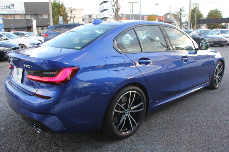 BMW 3シリーズ 330i Mｽﾎﾟｰﾂ ｲﾉﾍﾞｰｼｮﾝ&ﾊｲﾗｲﾝ 1ｵ-ﾅ 高出力 258馬力 ﾚｰｻﾞｰﾗｲﾄ HUD ｼﾞｪｽﾁｬｰC ﾋｰﾀｰ付ﾍﾞｰｼﾞｭﾚｻﾞｰ ﾗﾝﾊﾞｰｻﾎﾟｰﾄ ﾌﾙｾｸﾞTV Pｱｼｽﾄﾌﾟﾗｽ 360度ｶﾒﾗ 後退ｱｼｽﾄ 第7世代iﾄﾞﾗｲﾌﾞHDDﾅﾋﾞApplecarplay 追従ACC ｽﾃｱﾘﾝｸﾞｻﾎﾟｰﾄ 2年保証