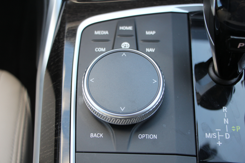 BMW 3シリーズ 330i Mｽﾎﾟｰﾂ ｲﾉﾍﾞｰｼｮﾝ&ﾊｲﾗｲﾝ 1ｵ-ﾅ 高出力 258馬力 ﾚｰｻﾞｰﾗｲﾄ HUD ｼﾞｪｽﾁｬｰC ﾋｰﾀｰ付ﾍﾞｰｼﾞｭﾚｻﾞｰ ﾗﾝﾊﾞｰｻﾎﾟｰﾄ ﾌﾙｾｸﾞTV Pｱｼｽﾄﾌﾟﾗｽ 360度ｶﾒﾗ 後退ｱｼｽﾄ 第7世代iﾄﾞﾗｲﾌﾞHDDﾅﾋﾞApplecarplay 追従ACC ｽﾃｱﾘﾝｸﾞｻﾎﾟｰﾄ 2年保証