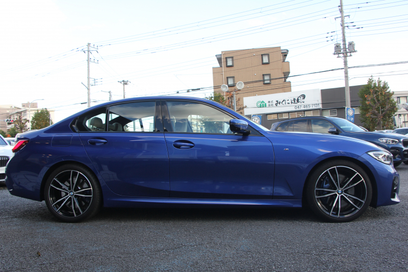 BMW 3シリーズ 330i Mｽﾎﾟｰﾂ ｲﾉﾍﾞｰｼｮﾝ&ﾊｲﾗｲﾝ 1ｵ-ﾅ 高出力 258馬力 ﾚｰｻﾞｰﾗｲﾄ HUD ｼﾞｪｽﾁｬｰC ﾋｰﾀｰ付ﾍﾞｰｼﾞｭﾚｻﾞｰ ﾗﾝﾊﾞｰｻﾎﾟｰﾄ ﾌﾙｾｸﾞTV Pｱｼｽﾄﾌﾟﾗｽ 360度ｶﾒﾗ 後退ｱｼｽﾄ 第7世代iﾄﾞﾗｲﾌﾞHDDﾅﾋﾞApplecarplay 追従ACC ｽﾃｱﾘﾝｸﾞｻﾎﾟｰﾄ 2年保証