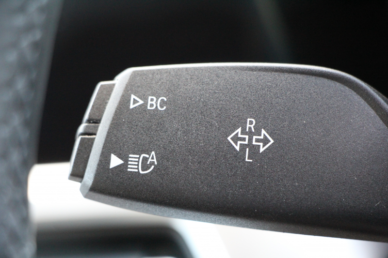 BMW 3シリーズ 330i Mｽﾎﾟｰﾂ ｲﾉﾍﾞｰｼｮﾝ&ﾊｲﾗｲﾝ 1ｵ-ﾅ 高出力 258馬力 ﾚｰｻﾞｰﾗｲﾄ HUD ｼﾞｪｽﾁｬｰC ﾋｰﾀｰ付ﾍﾞｰｼﾞｭﾚｻﾞｰ ﾗﾝﾊﾞｰｻﾎﾟｰﾄ ﾌﾙｾｸﾞTV Pｱｼｽﾄﾌﾟﾗｽ 360度ｶﾒﾗ 後退ｱｼｽﾄ 第7世代iﾄﾞﾗｲﾌﾞHDDﾅﾋﾞApplecarplay 追従ACC ｽﾃｱﾘﾝｸﾞｻﾎﾟｰﾄ 2年保証