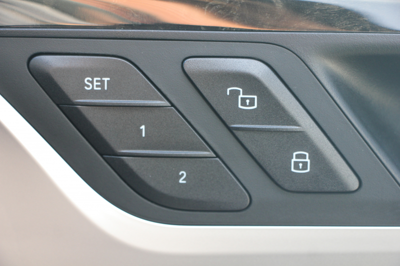 BMW X3 Xdrive20d Mｽﾎﾟｰﾂ ﾊｲﾗｲﾝ 変更後ｲﾝﾃﾘｱ BMWﾗｲﾌﾞｺｯｸﾋﾟｯﾄ Applecarplay対応 ｺﾆｬｯｸﾚｻﾞｰ ﾘｱｼｰﾄ可倒調整 ｱﾝﾋﾞｴﾝﾄﾗｲﾄ HUD 追従ACC ｽﾃｱﾘﾝｸﾞｻﾎﾟｰﾄ LEDﾍｯﾄﾞﾗｲﾄ 電動ﾄﾗﾝｸ 360度ｶﾒﾗ 2年保証