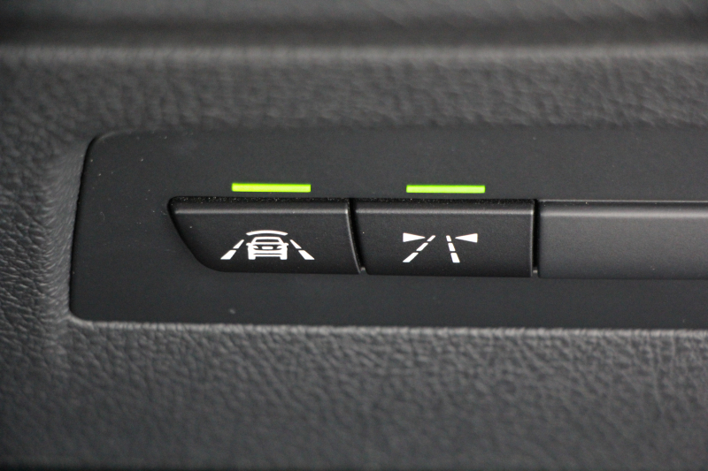 BMW Mシリーズ M2 ｺﾝﾍﾟﾃｨｼｮﾝ MDCT 410馬力 S55ｴﾝｼﾞﾝ LEDﾍｯﾄﾞﾗｲﾄ ﾋｰﾀｰ黒革 Mｼｰﾄﾍﾞﾙﾄ ﾊｰﾏﾝｶｰﾄﾞﾝ ﾀｯﾁﾊﾟﾈﾙ対応HDDﾅﾋﾞｺﾝﾍﾟ専用19AW&ﾃﾞﾌ 衝突軽減ﾌﾞﾚｰｷ 車線逸脱警告 歩行者警告 2年保証