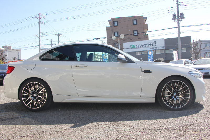 BMW Mシリーズ M2 ｺﾝﾍﾟﾃｨｼｮﾝ MDCT 410馬力 S55ｴﾝｼﾞﾝ LEDﾍｯﾄﾞﾗｲﾄ ﾋｰﾀｰ黒革 Mｼｰﾄﾍﾞﾙﾄ ﾊｰﾏﾝｶｰﾄﾞﾝ ﾀｯﾁﾊﾟﾈﾙ対応HDDﾅﾋﾞｺﾝﾍﾟ専用19AW&ﾃﾞﾌ 衝突軽減ﾌﾞﾚｰｷ 車線逸脱警告 歩行者警告 2年保証
