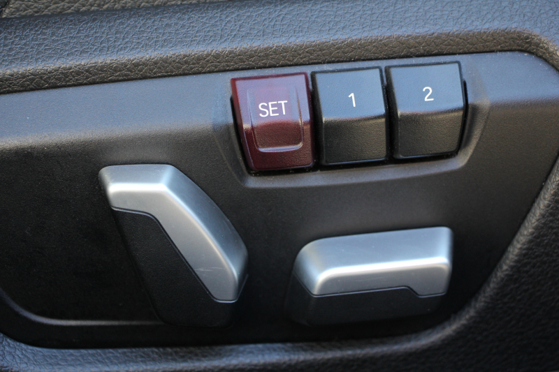 BMW 3シリーズ 320d ﾗｸﾞｼﾞｭｱﾘｰ 最終ﾓﾃﾞﾙ 真珠色 新ｴﾝｼﾞﾝ ﾀｯﾁﾊﾟﾈﾙ対応ﾅﾋﾞﾋｰﾀｰ黒革 LEDﾍｯﾄﾞﾗｲﾄ&ﾃｰﾙ 追従ACC ﾚｰﾝﾁｪﾝｼﾞ警告 衝突軽減ﾌﾞﾚｰｷ ﾀｯﾁﾊﾟｯﾄﾞ対応HDDﾅﾋﾞBluetooth接続 Bｶﾒﾗ ｽﾏｰﾄｷｰ 新ﾙｰﾑﾐﾗｰ 2年保証