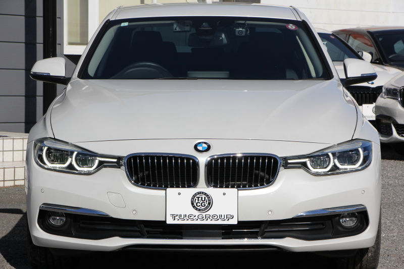 BMW 3シリーズ 320d ﾗｸﾞｼﾞｭｱﾘｰ 最終ﾓﾃﾞﾙ 真珠色 新ｴﾝｼﾞﾝ ﾀｯﾁﾊﾟﾈﾙ対応ﾅﾋﾞﾋｰﾀｰ黒革 LEDﾍｯﾄﾞﾗｲﾄ&ﾃｰﾙ 追従ACC ﾚｰﾝﾁｪﾝｼﾞ警告 衝突軽減ﾌﾞﾚｰｷ ﾀｯﾁﾊﾟｯﾄﾞ対応HDDﾅﾋﾞBluetooth接続 Bｶﾒﾗ ｽﾏｰﾄｷｰ 新ﾙｰﾑﾐﾗｰ 2年保証