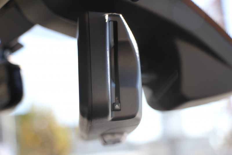 BMW 3シリーズ 320d ﾗｸﾞｼﾞｭｱﾘｰ 最終ﾓﾃﾞﾙ 真珠色 新ｴﾝｼﾞﾝ ﾀｯﾁﾊﾟﾈﾙ対応ﾅﾋﾞﾋｰﾀｰ黒革 LEDﾍｯﾄﾞﾗｲﾄ&ﾃｰﾙ 追従ACC ﾚｰﾝﾁｪﾝｼﾞ警告 衝突軽減ﾌﾞﾚｰｷ ﾀｯﾁﾊﾟｯﾄﾞ対応HDDﾅﾋﾞBluetooth接続 Bｶﾒﾗ ｽﾏｰﾄｷｰ 新ﾙｰﾑﾐﾗｰ 2年保証