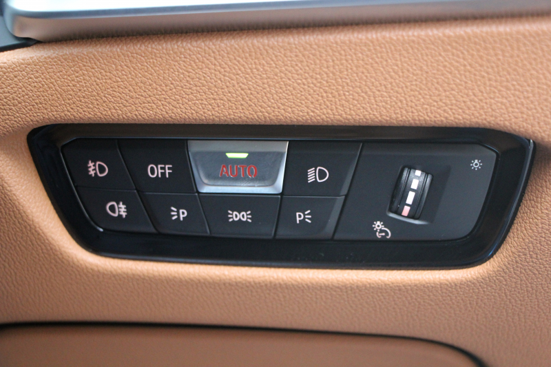 BMW 3シリーズ 320i Mｽﾎﾟｰﾂ ﾊｲﾗｲﾝ&ｺﾝﾌｫｰﾄP ｺﾆｬｯｸﾚｻﾞｰ ｼｰﾄﾋｰﾀｰ ﾗﾝﾊﾞｰｻﾎﾟｰﾄ 360度ｶﾒﾗ 追従ACC ｽﾃｱﾘﾝｸﾞｻﾎﾟｰﾄ BMWﾗｲﾌﾞｺｯｸﾋﾟｯﾄﾞApplecarplay対応 ﾀｯﾁﾊﾟﾈﾙHDDﾅﾋﾞ電動ﾄﾗﾝｸ 後退ｱｼｽﾄ DｱｼｽﾄPRO 2年保証